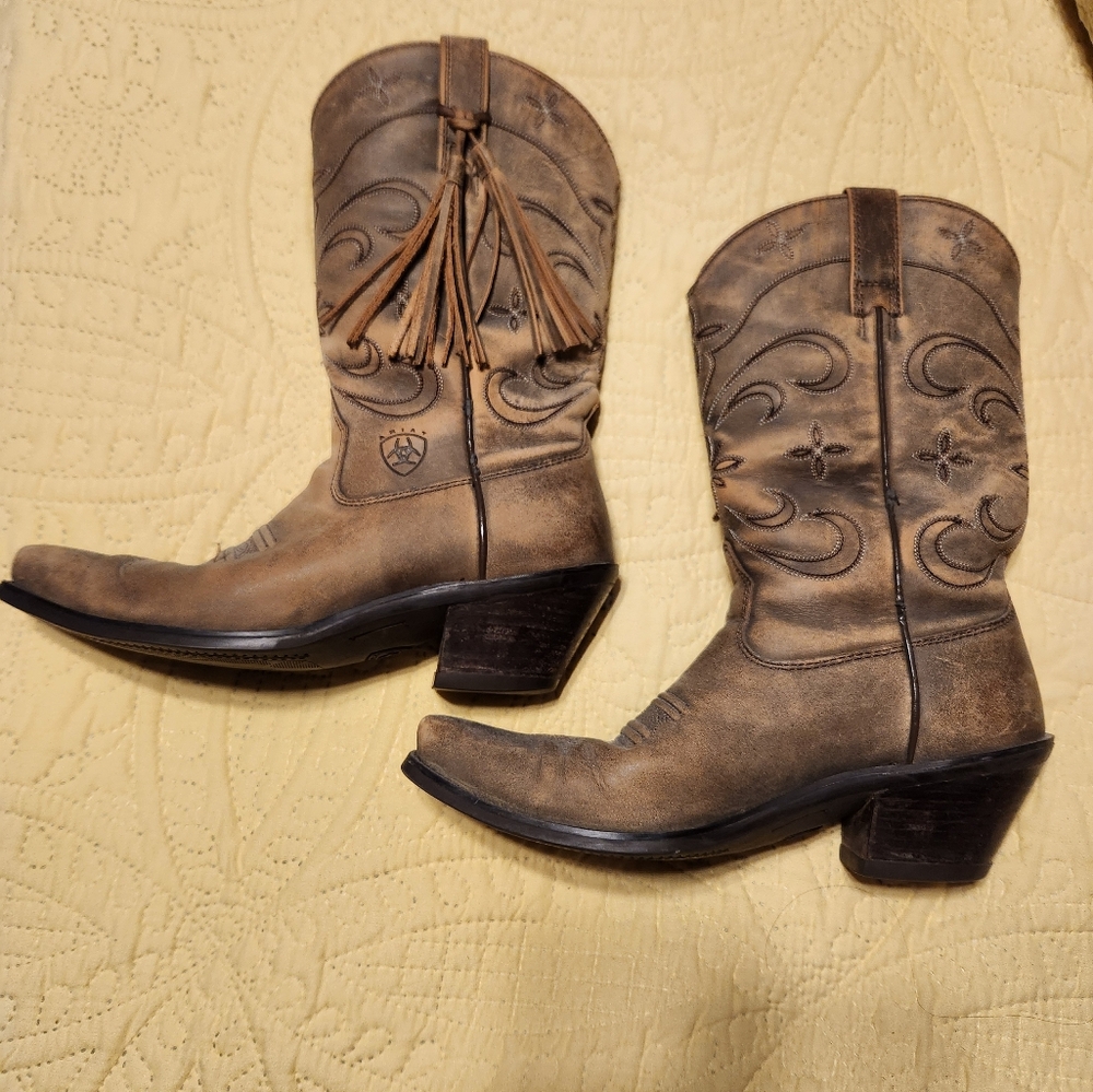 Ariat Tan Western Boots with Tassels